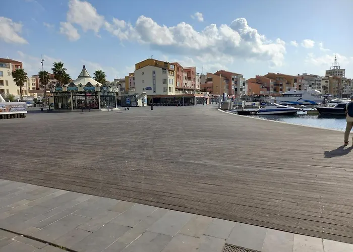 Appartement Port Brescou, T3 En Duplex Climatisé, Superbe Vue Sur Le Port Agde