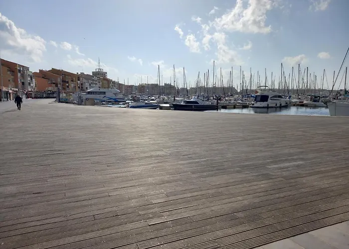 Apartament Port Brescou, T3 En Duplex Climatise, Superbe Vue Sur Le Port Agde